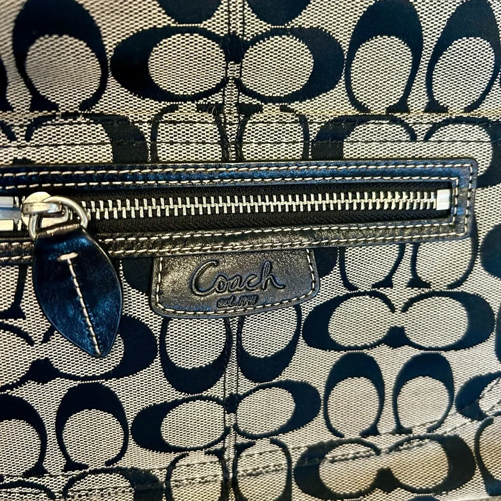 Coach Black and Gray Signature Shoulder Bag - Picture 3 of 5